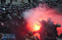 В столкновениях на Банковой пострадали более сотни милиционеров