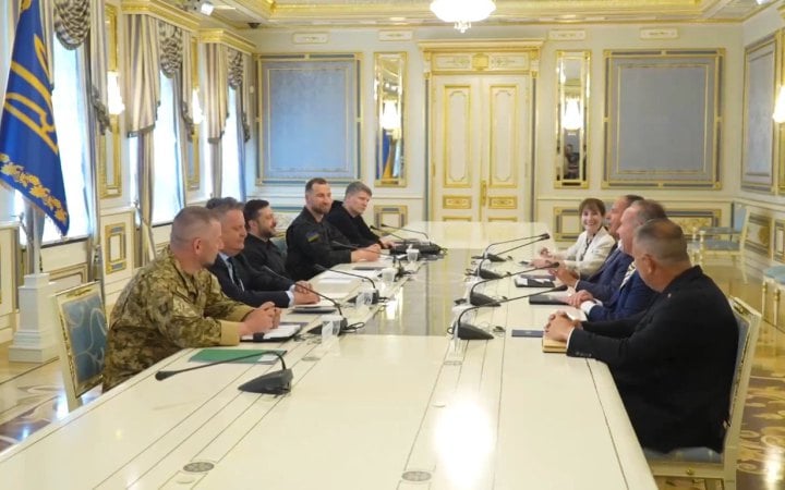 Зеленський зустрівся з віцепрезидентом компанії Raytheon, яка вироблятиме перехоплювачі для Patriot