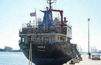 Четырех украинцев с затонувшего судна Salla-2 перестали искать