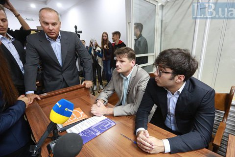 Суд отпустил Шуфрича-младшего на поруки отца
