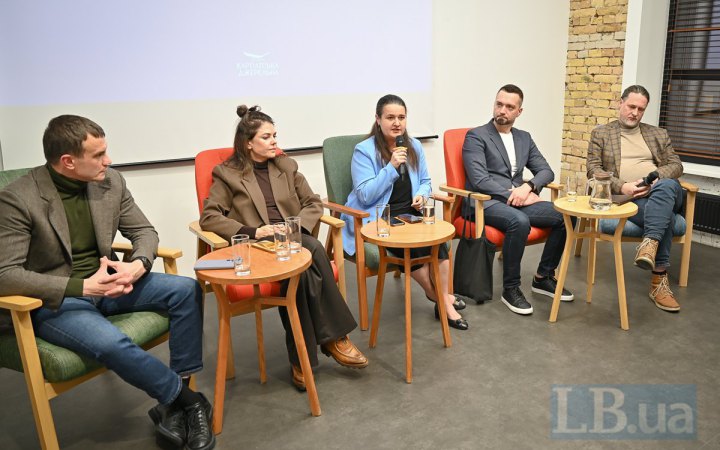Що українська культура розповідає про себе у світі? (Репортаж з дискусійної панелі CultHub)