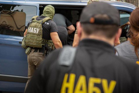 Колишні керівники "Київзеленбуду" вкрали майже 78 млн гривень на закупівлі техніки, - НАБУ