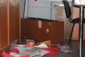Коммунистов удивило, что деньги украли, а орден Ленина оставили 