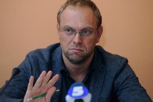 Власенко скатился к откровенной лжи, - пресс-секретарь Януковича