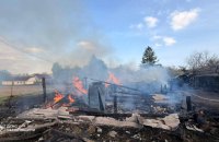 Головне за ніч та ранок неділі, 10 травня: майже 150 боєзіткнень, удари по прикордонню, "перемир’я" по-російськи