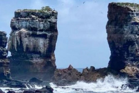 На Галапагоських островах впала Арка Дарвіна