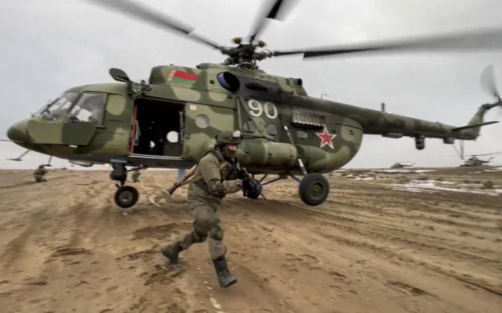 Російські спецслужби агітують військових Білорусі воювати проти України поза складом збройних сил РБ, – ГУР Міноборони
