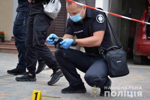 На Рівненщині жінка застрелила свого чоловіка та поранила малолітню доньку