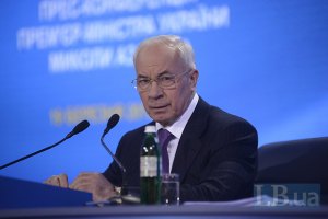 Азаров велел готовиться к зиме
