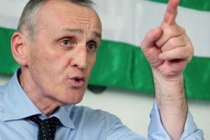 При покушении на президента Абхазии погиб охранник