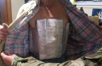 Через КПВВ на Донбасс пытались перевезти более $76 тыс. и 285 упаковок лекарств