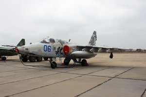 В России штурмовик Су-25 упал в огород в частном секторе