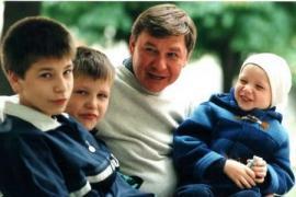 ГПУ допросила сына Поживанова