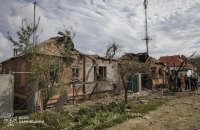 У Харкові росіяни атакували житловий будинок, є жертви та поранені