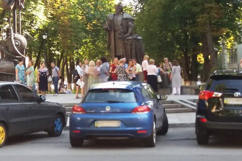 Працівників апарату ВСУ знову не пустили в суд