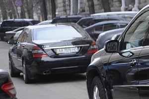 Автовладельцам разрешили выбирать номера