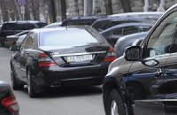 Автовладельцам разрешили выбирать номера