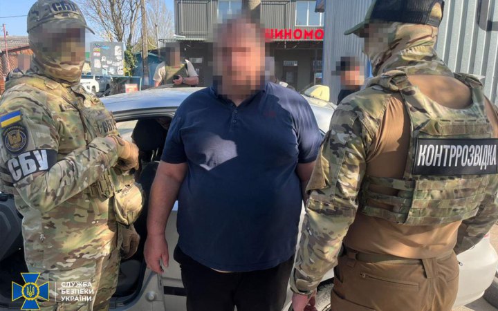 На Херсонщині затримали таксиста, який наводив дрони на локації ЗСУ та керівництва ОВА