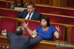 Яресько: привлеченных кредитов хватит на стабилизацию экономики