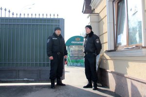 В Межигорье пытался проникнуть крымчанин с заточкой