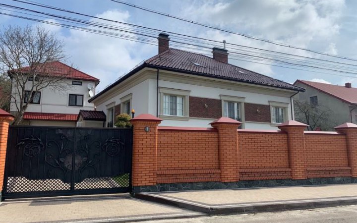 ДБР проводит обыски у родственников Медведчука и Казака (обновлено)