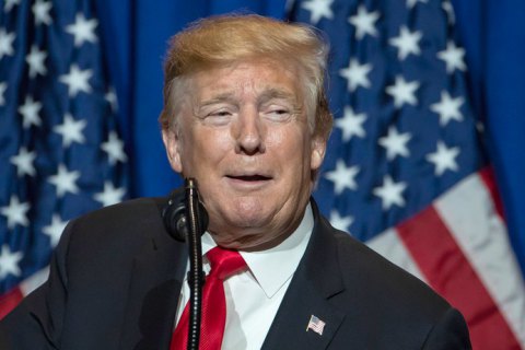 Трамп заявил, что он не воспринимает всерьез разговоры об импичменте из-за Украины