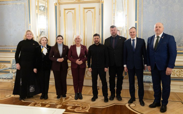 Зеленський обговорив із головою парламенту Латвії мирні переговори й ініцітативу PURL