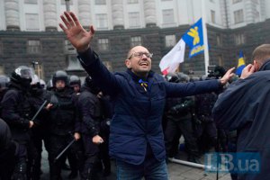 Яценюка допросят еще раз