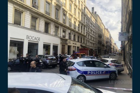 Во Франции задержали двух подозреваемых в совершении взрыва в Лионе