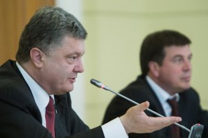 Порошенко прокомментировал переход российских грузовиков через границу