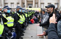 В Лондоне произошли столкновения во время акции против карантинных ограничений, пострадали полицейские и демонстранты