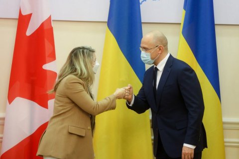 Шмигаль зустрівся з главою МЗС Канади