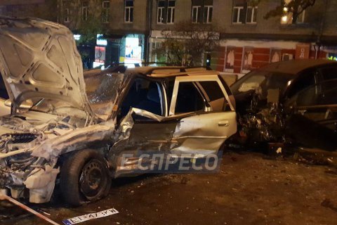 Из-за тройного ДТП возле Шулявского моста один человек погиб, двое пострадали