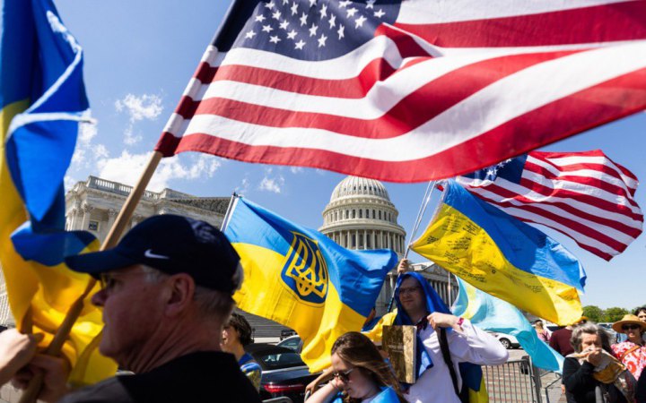 Республіканці звинувачують Байдена у наданні зброї Кенії замість України