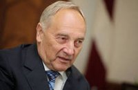 В Украину сегодня с визитом прибывает Президент Латвии