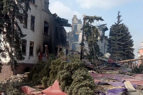 Маріупольська міська рада назвала вулиці, з яких ворог примусово вивозить людей до РФ