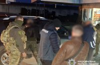Викрили працівників благодійної організації та псевдоволонтерів, які торгували гуманітарними авто 