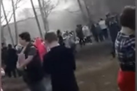 В России школьник с ножом напал на одноклассников и поджег школу