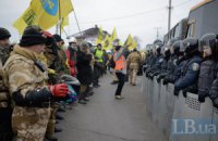 У Межигорья установили блокпост вопреки решению суда