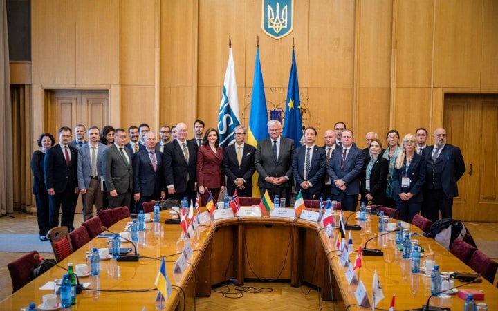 До України прибула делегація постійних представників ОБСЄ