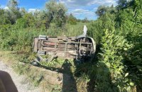 На Днепропетровщине перевернулся автобус, 15 человек пострадали