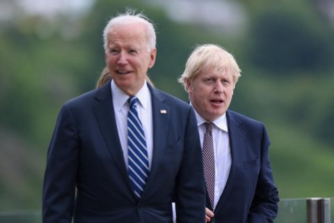 Байден и Джонсон договорились о виртуальном саммите G7 по Афганистану