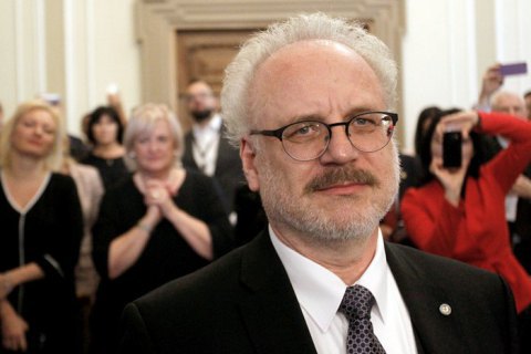 Президент Латвии призвал создавать группы по поддержке Крымской платформы в парламентах