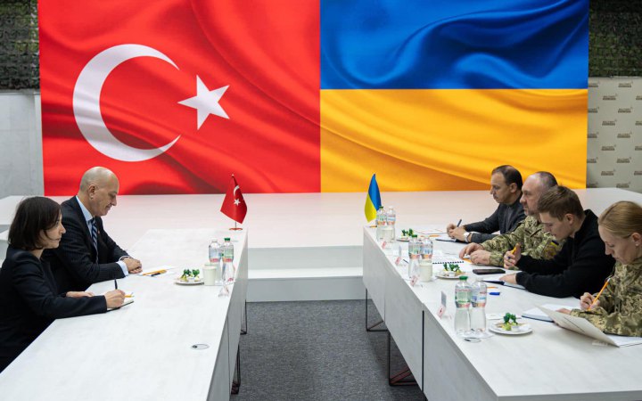 Україна закликала Туреччину долучитися до розмінування територій