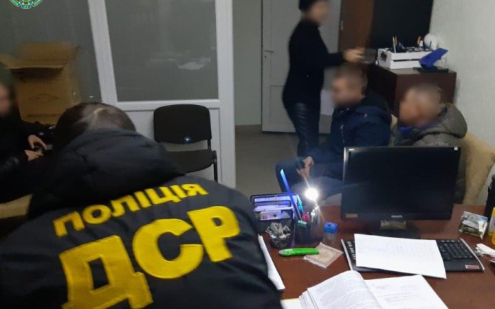 Зловмисникам, які привласнили майже 2 млн грн на будівництві амбулаторій на Хмельниччині, повідомили про підозру