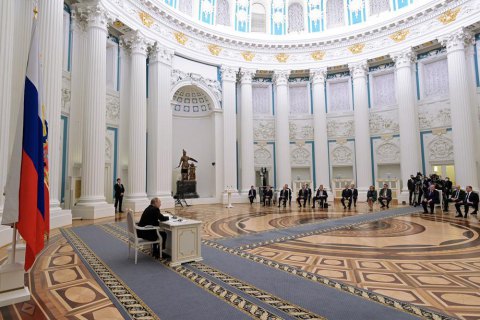 Рада Федерації дозволила Путіну використовувати збройні сили Росії за межами країни