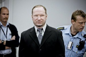 Прокуроры просят признать Брейвика безумным