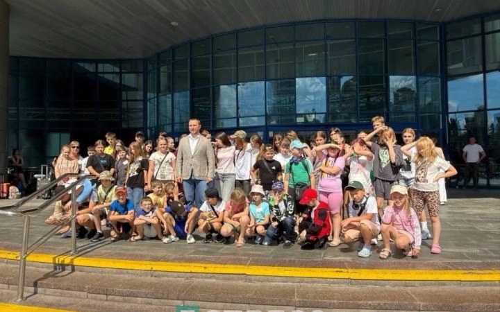"Літо без війни": з Києва до Карпат вирушили діти загиблих і полонених військових