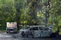 На Херсонщині росіяни скинули вибухівку з дрона на цивільне авто