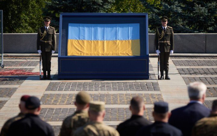 Зеленський привітав українців з Днем Державного прапора